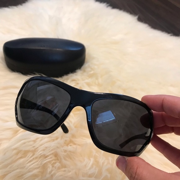 Prada sunglasses - Picture 2 of 5
